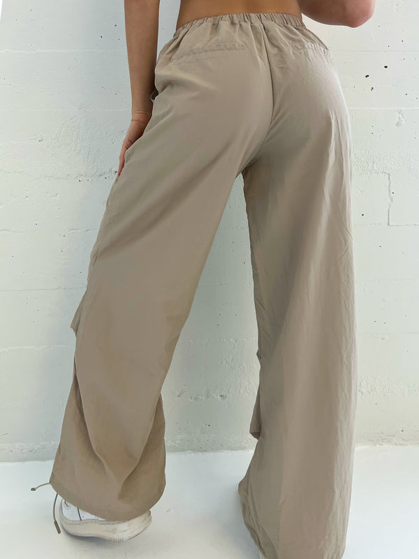 Isabel Low Rise Cargo Pants (Khaki)