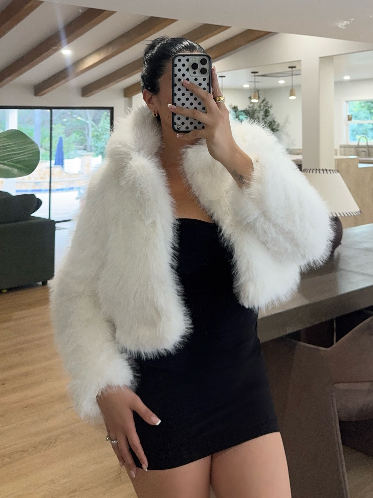 Lulu Fur Coat (Ivory)