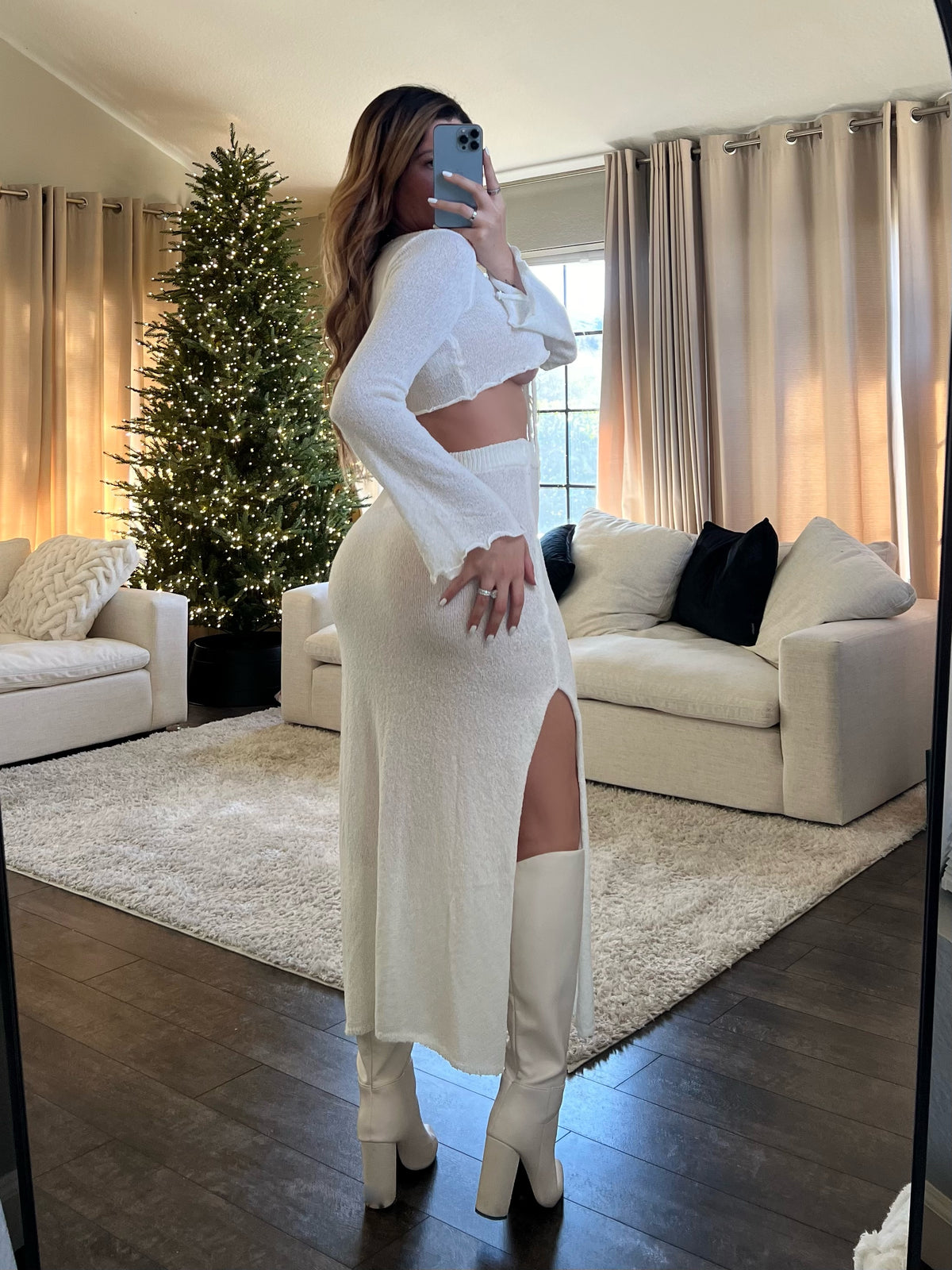 Tight white skirt clearance outfit