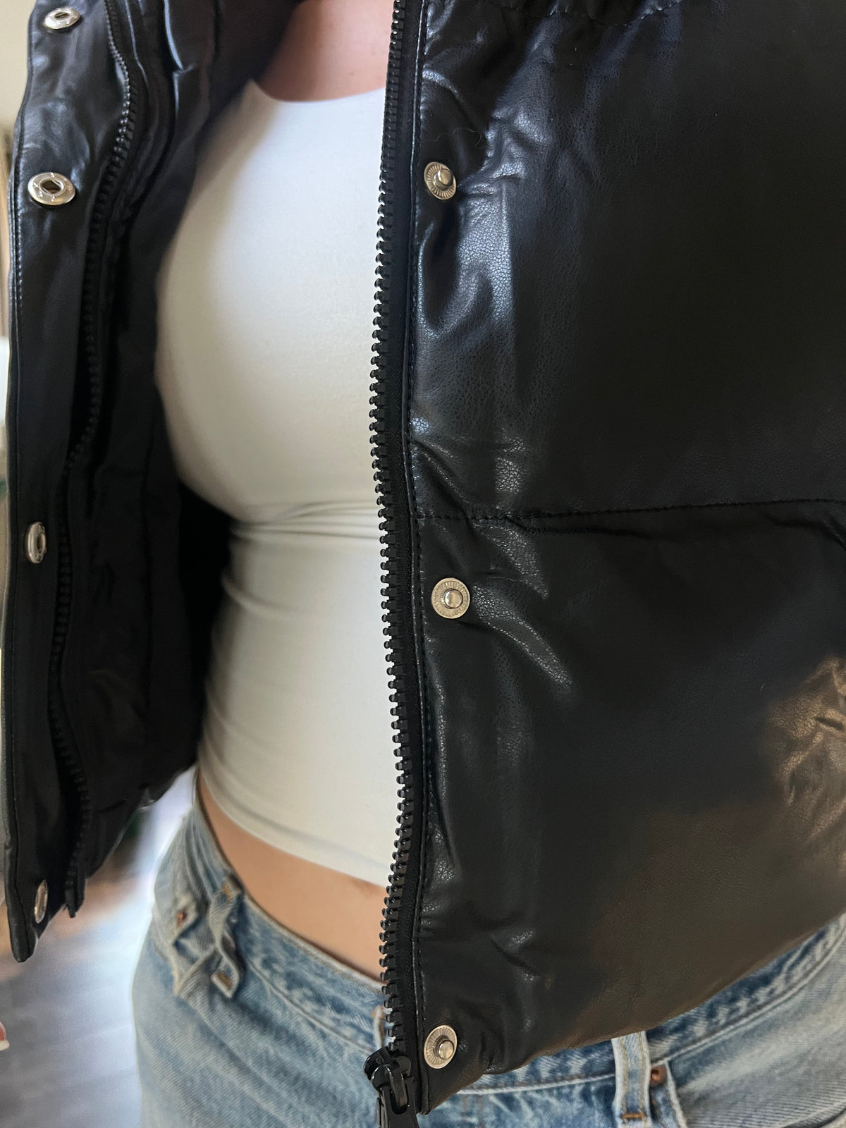 Isabell Vegan Leather Vest (Black)