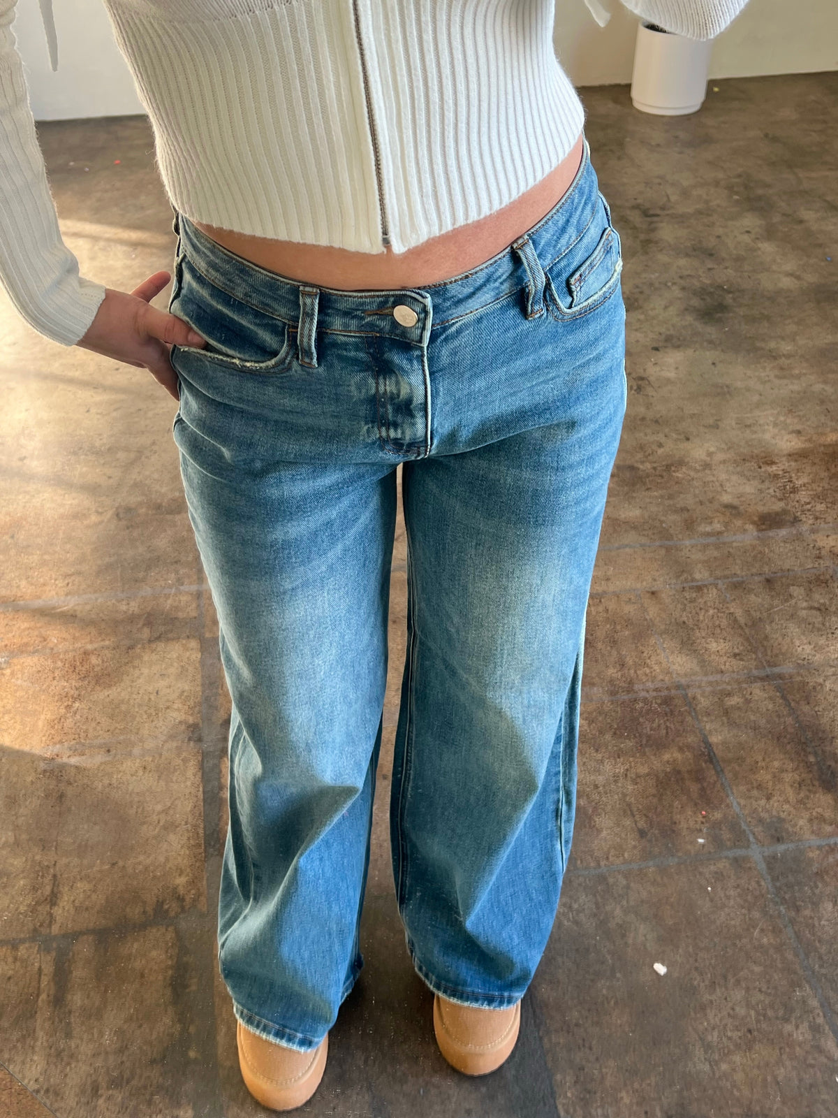 Hannah Wide Leg Jeans (Medium Denim)