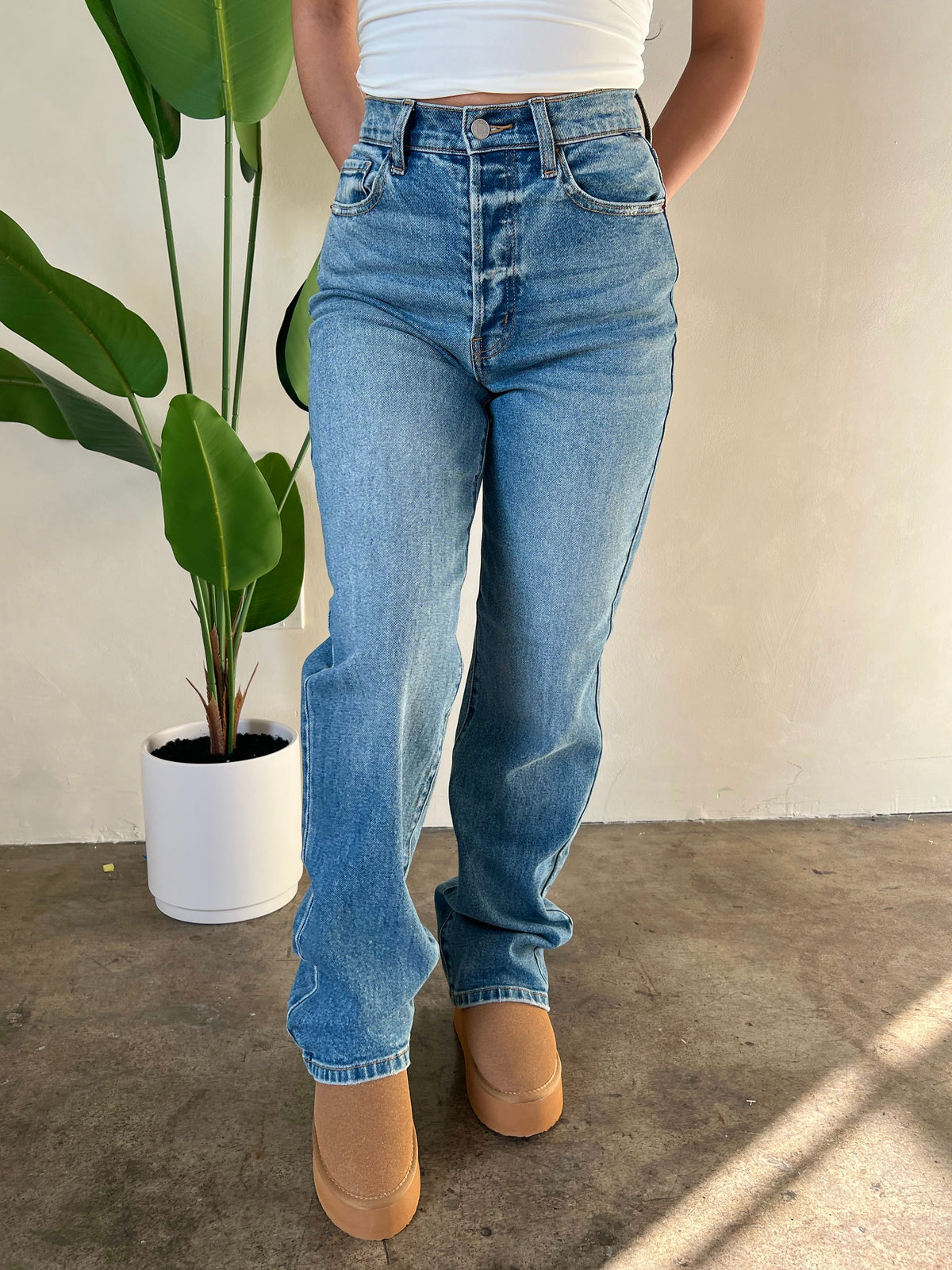 Janessa Distressed Jeans (Medium Denim)