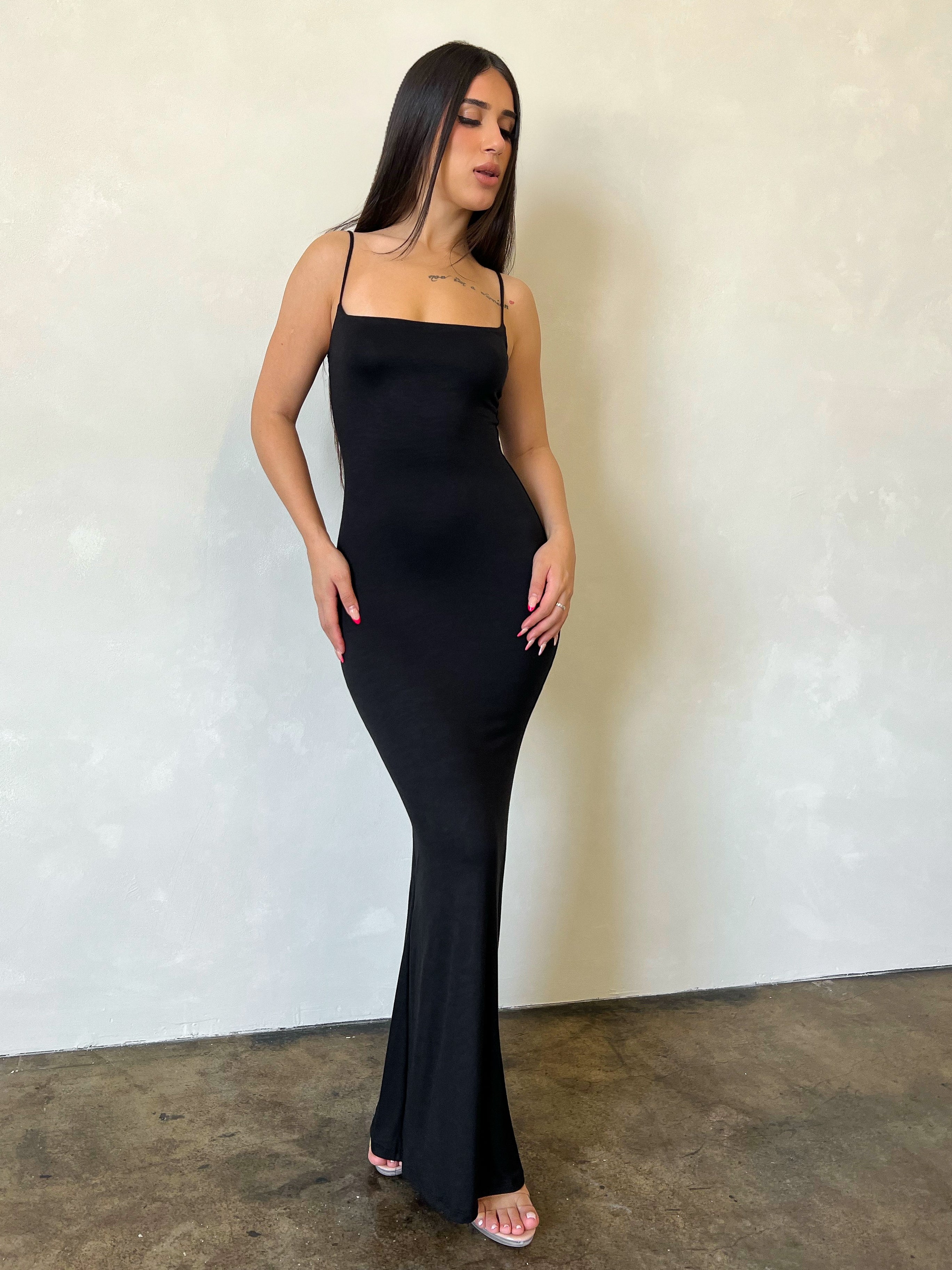 Vanessa Long Maxi Dress (Black) - Laura's Boutique, Inc