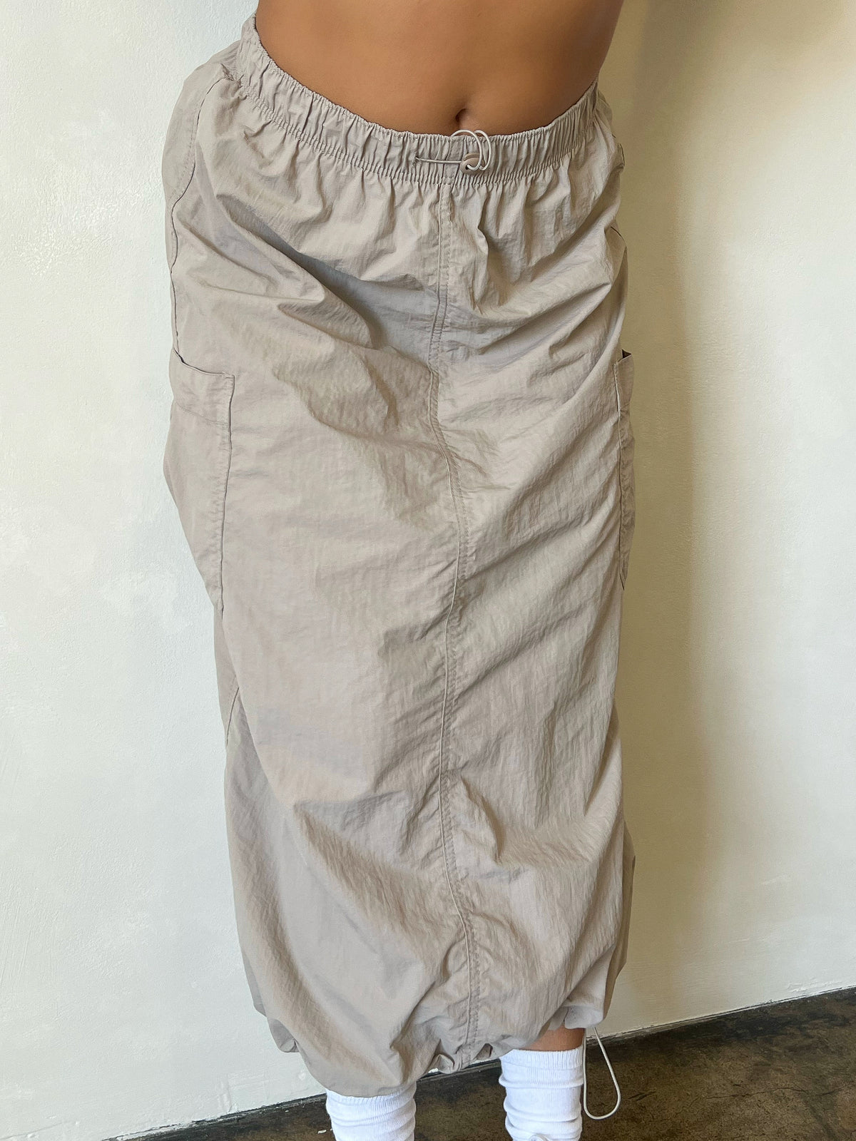 Emi Cargo Skirt (Taupe)