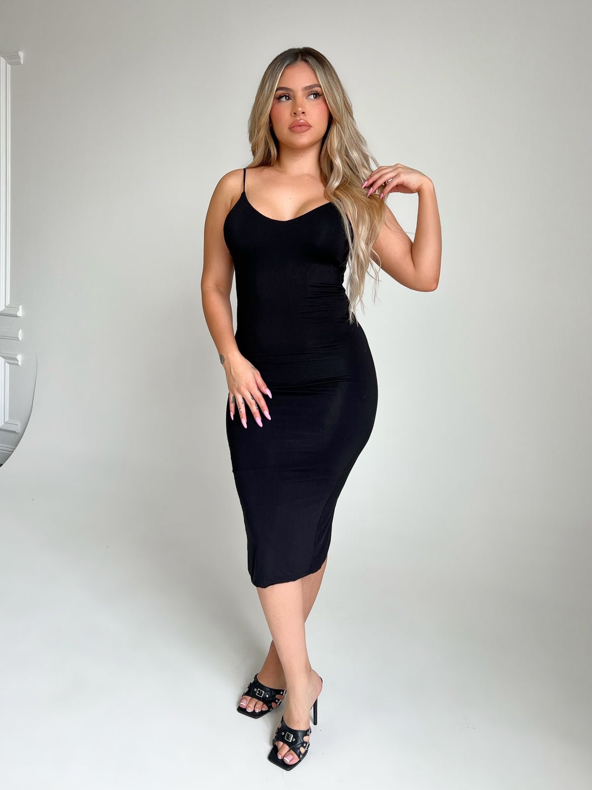 Naomi Midi Dress (Black)