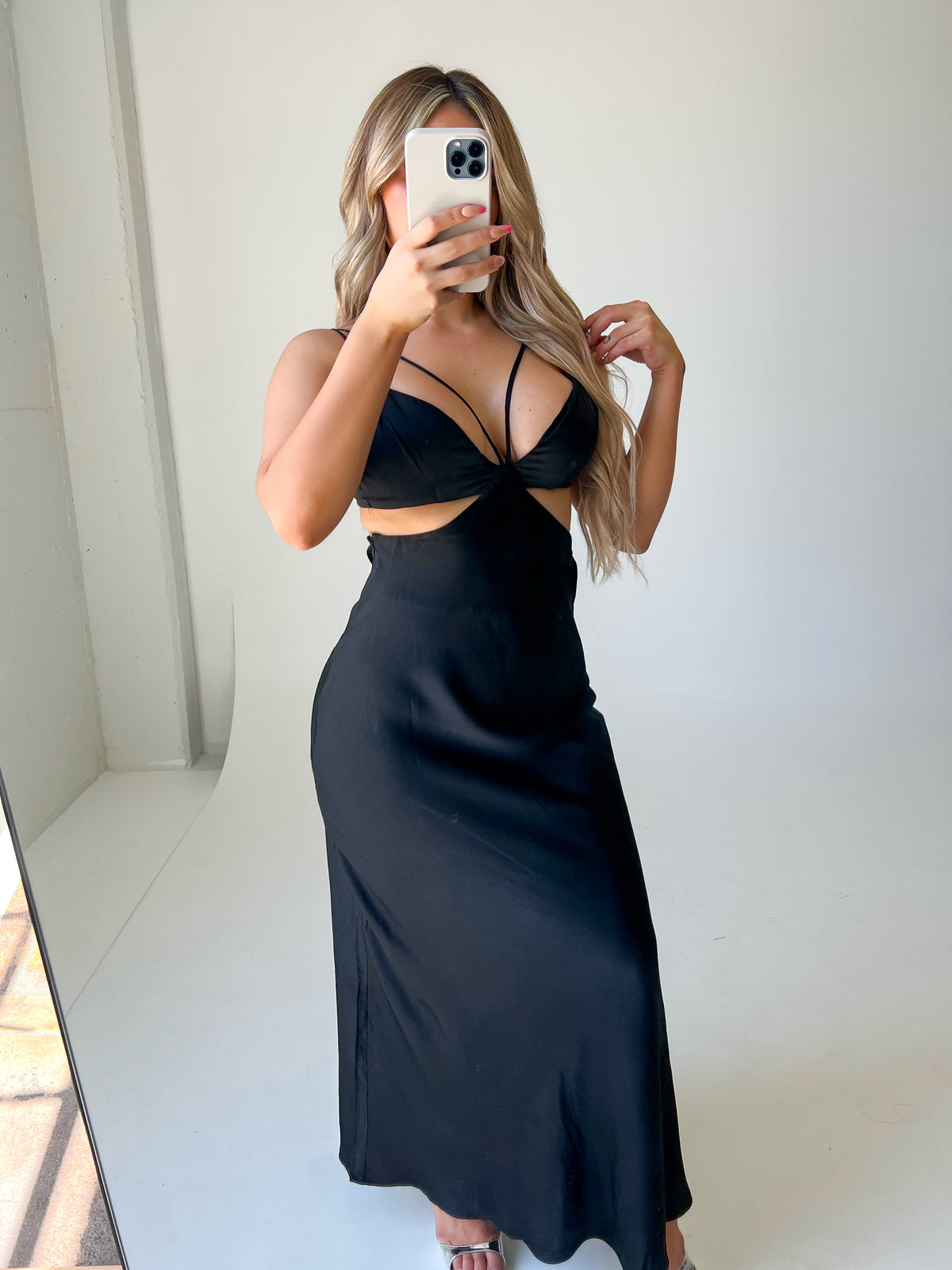 Julia Maxi Dress (Black)