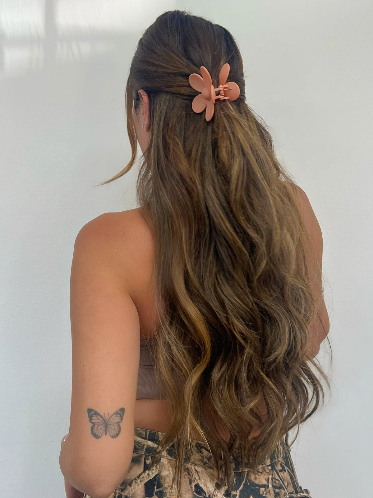 Mandy Flower Hair Clip (Peach)