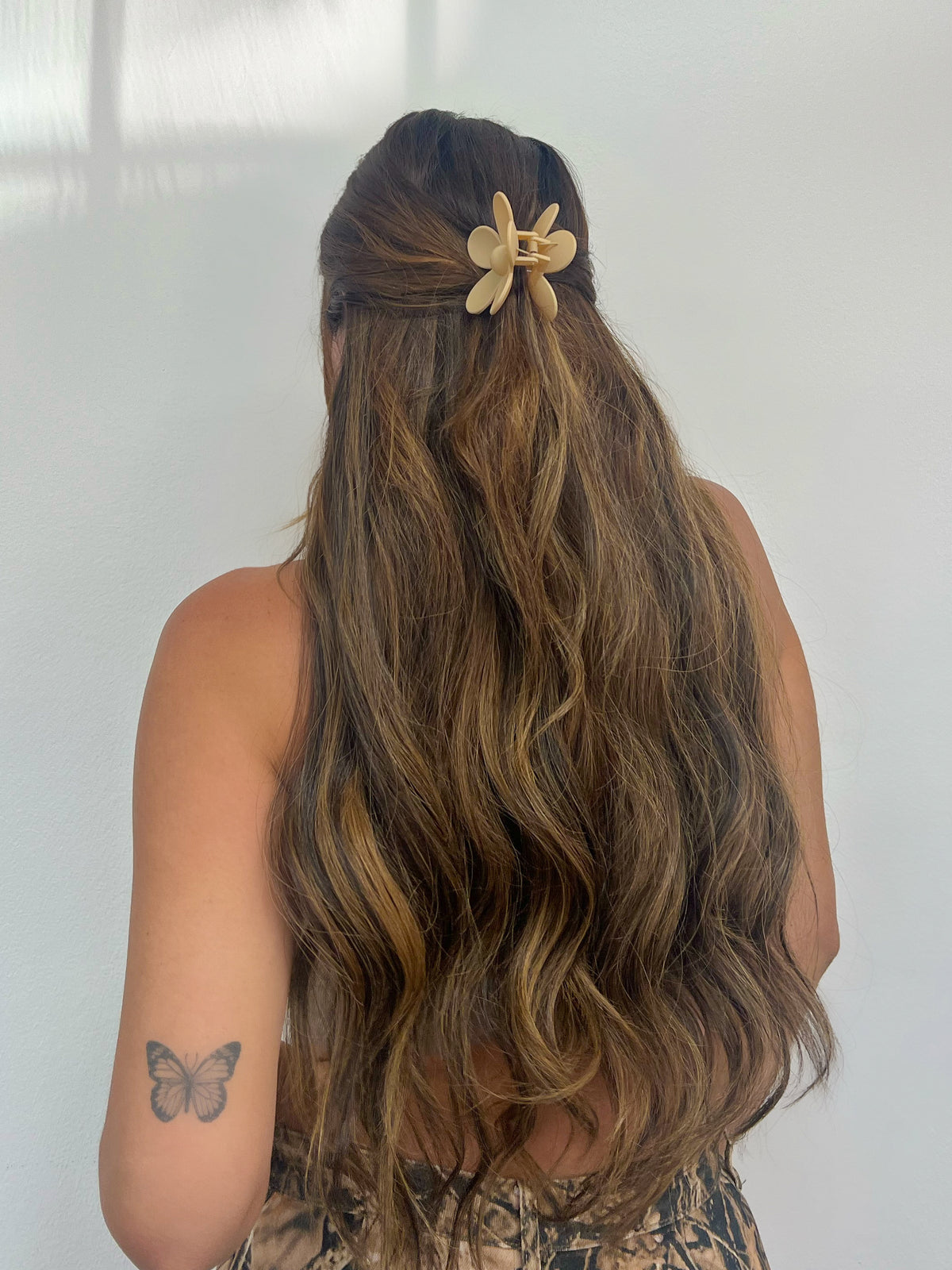 Mandy Flower Hair Clip (Nude)