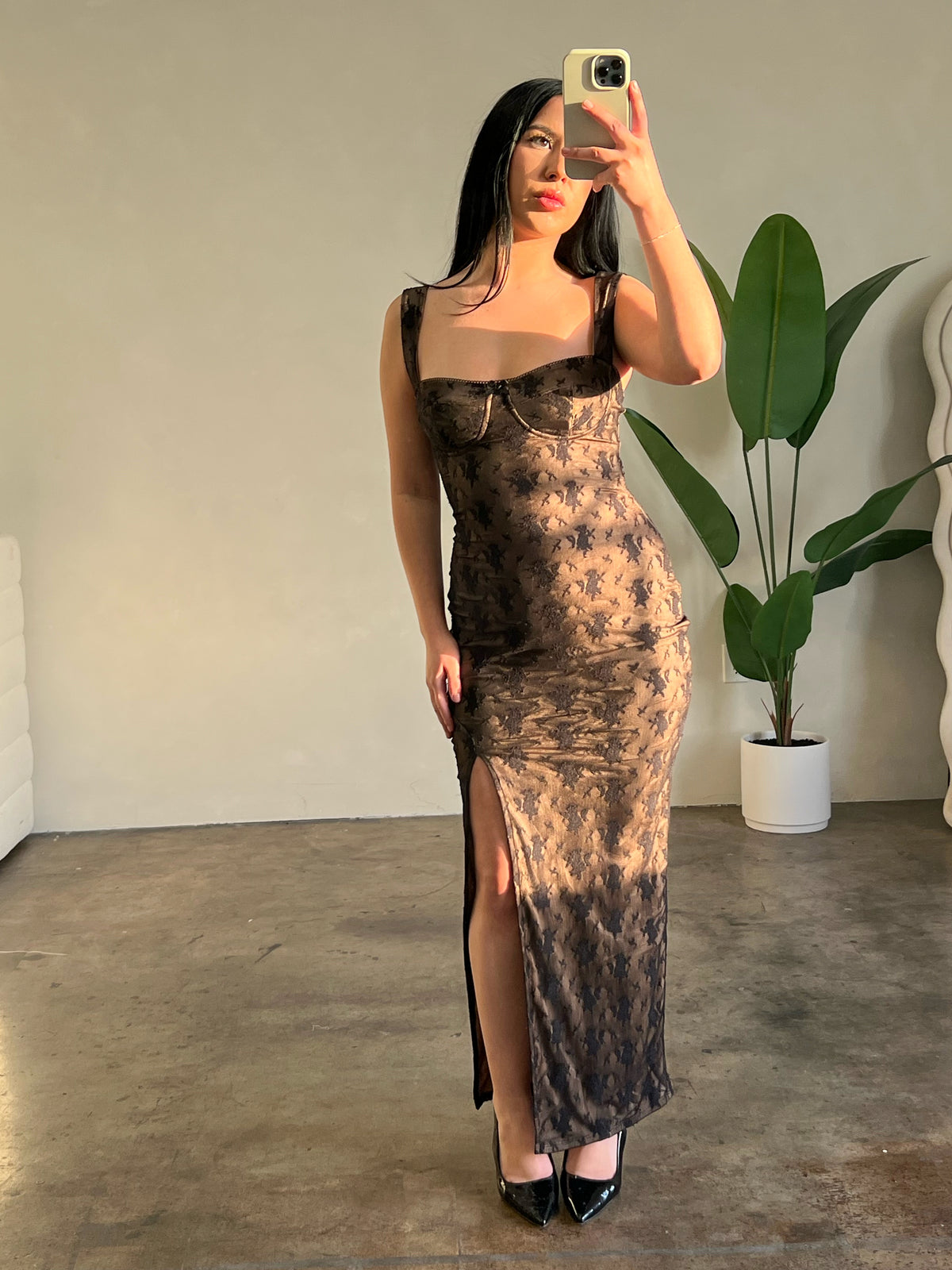 Rocio Leg Slit Maxi Dress (Mocha)