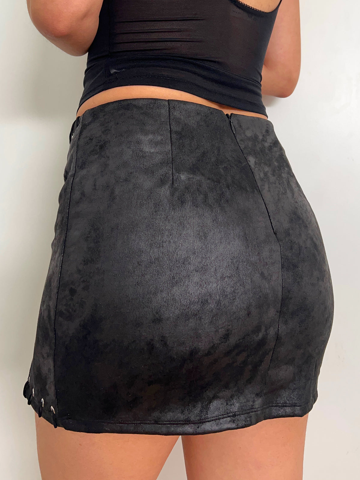 Jessica Suede Mini Skirt (Black)