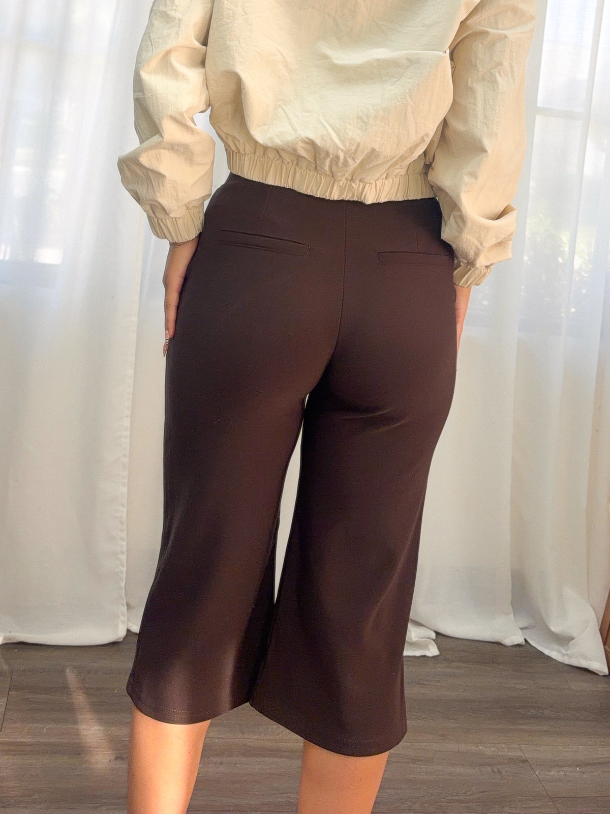 Christine Capri (Espresso)