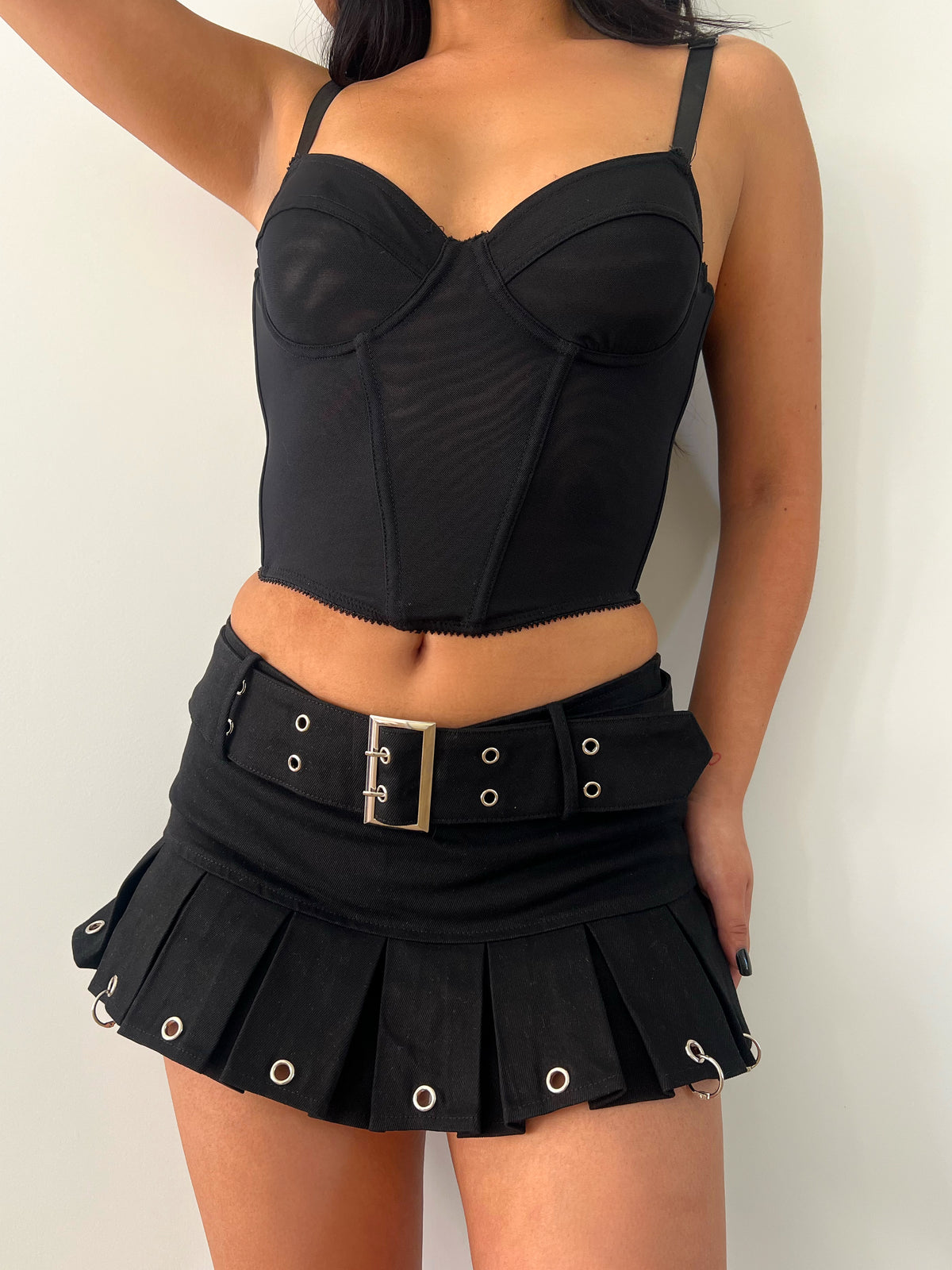 Vicky Mini Skirt (Black)