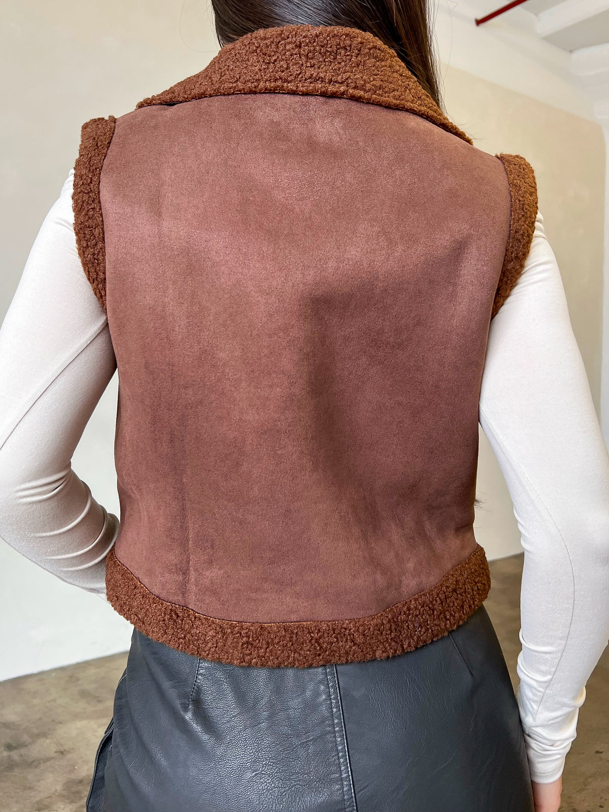 Stacy Sherpa Vest  (Brown)