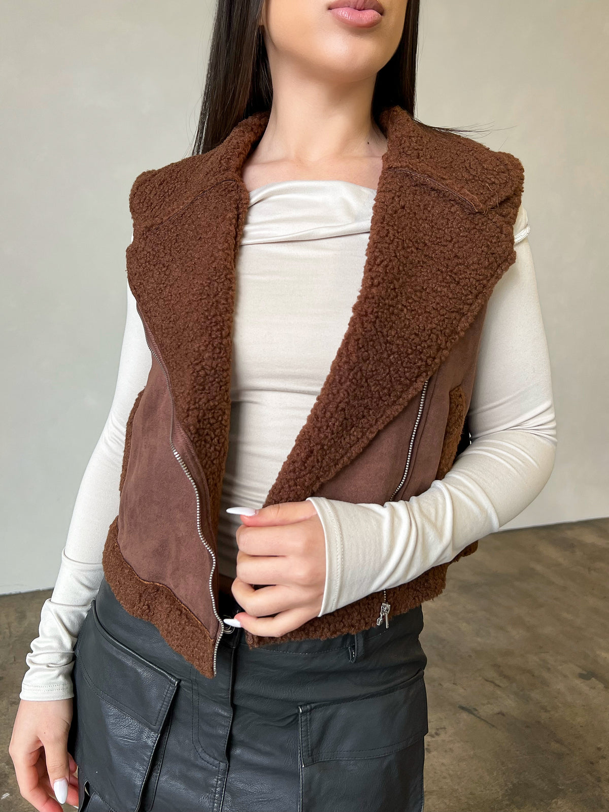 Stacy Sherpa Vest  (Brown)