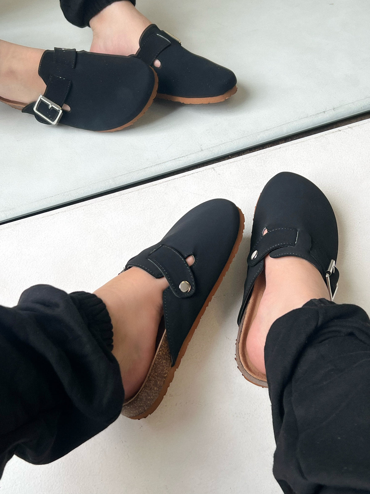 Kimberly Slippers (Black)