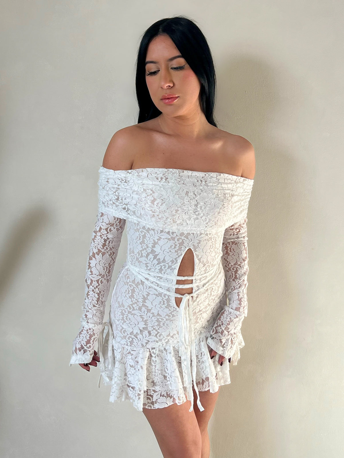 Cynthia Off The Shoulder Dress (White)