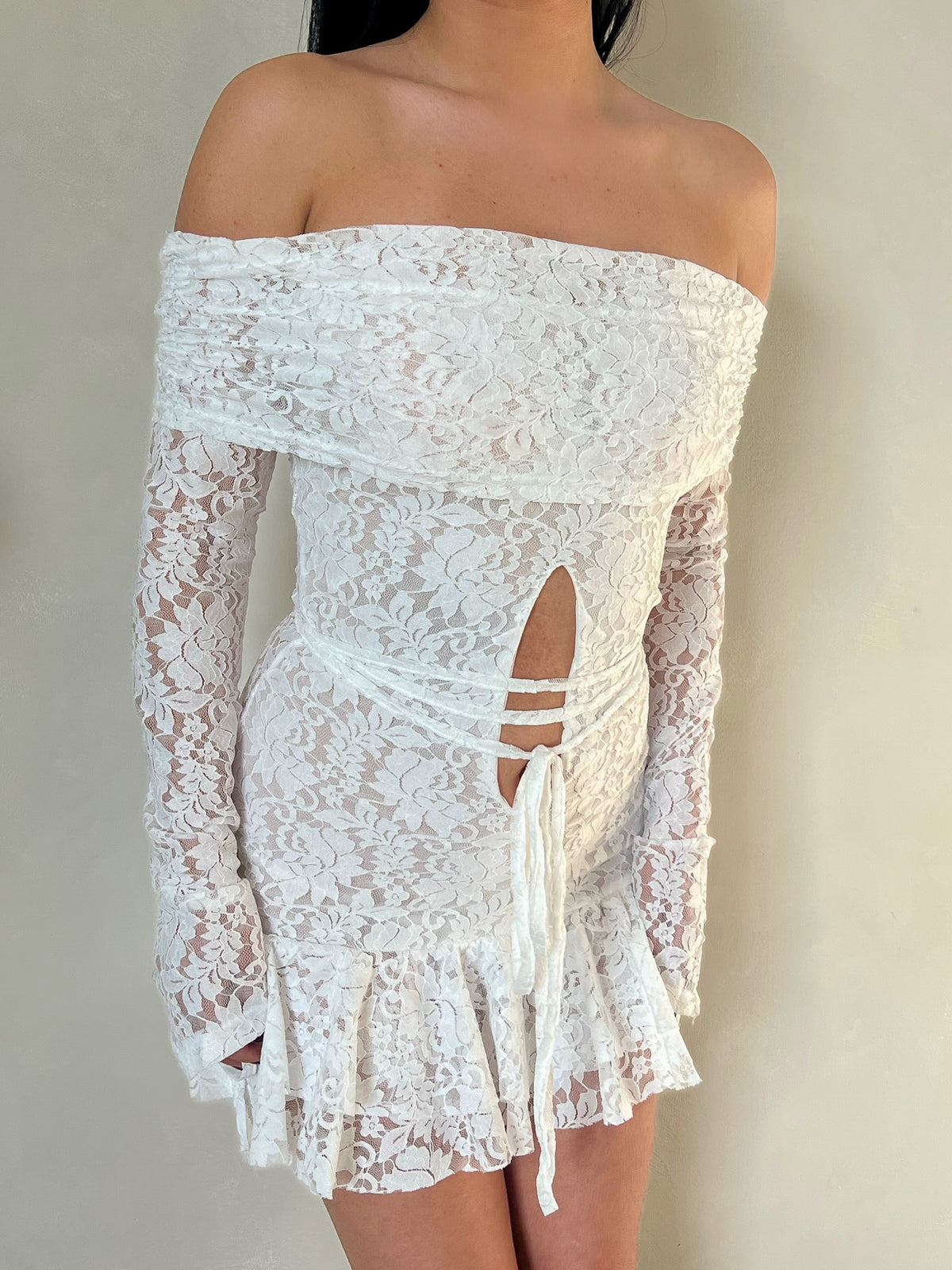 Cynthia Off The Shoulder Dress (White)