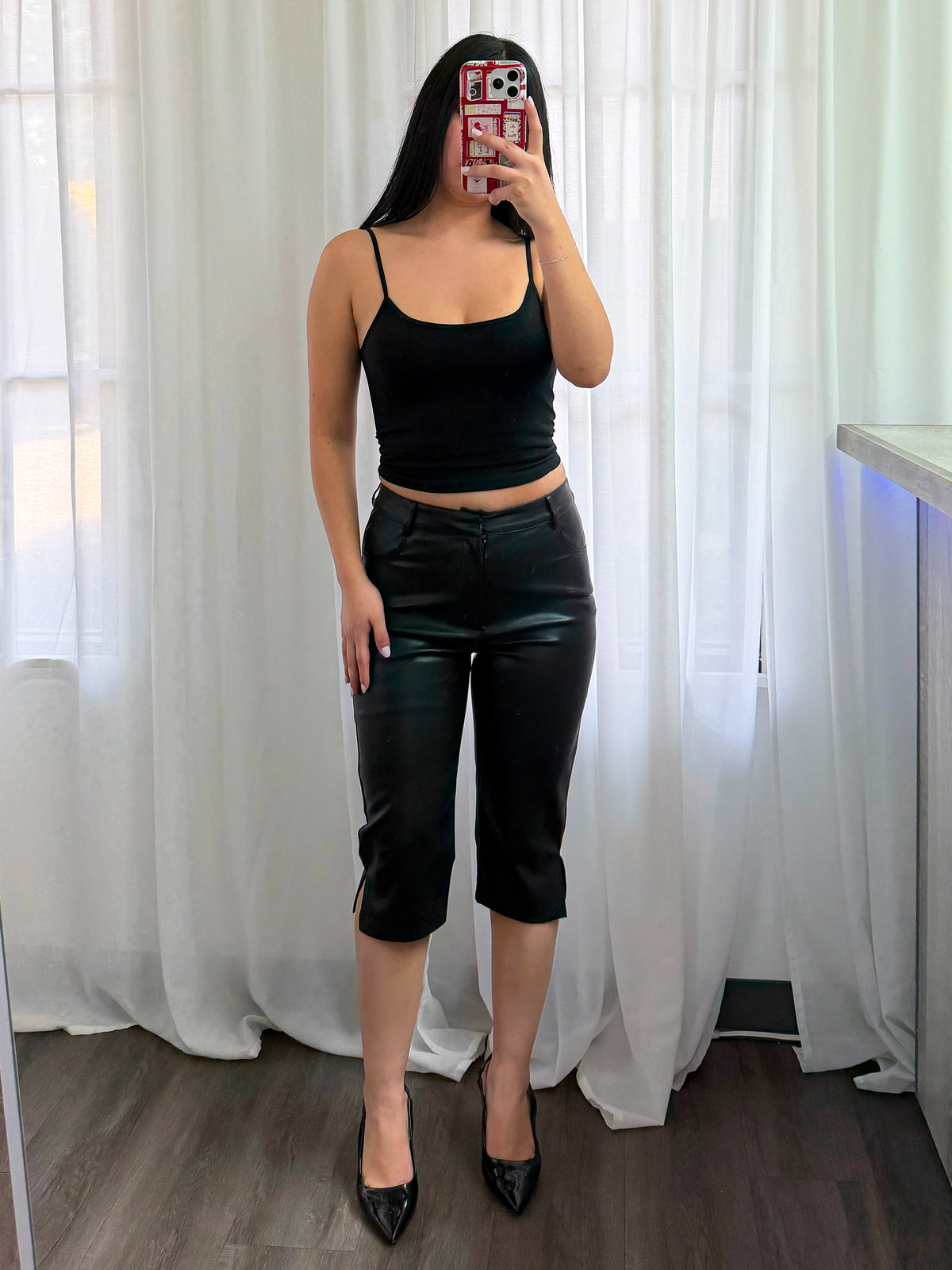 Isabel Leather Capri Pants (Black)