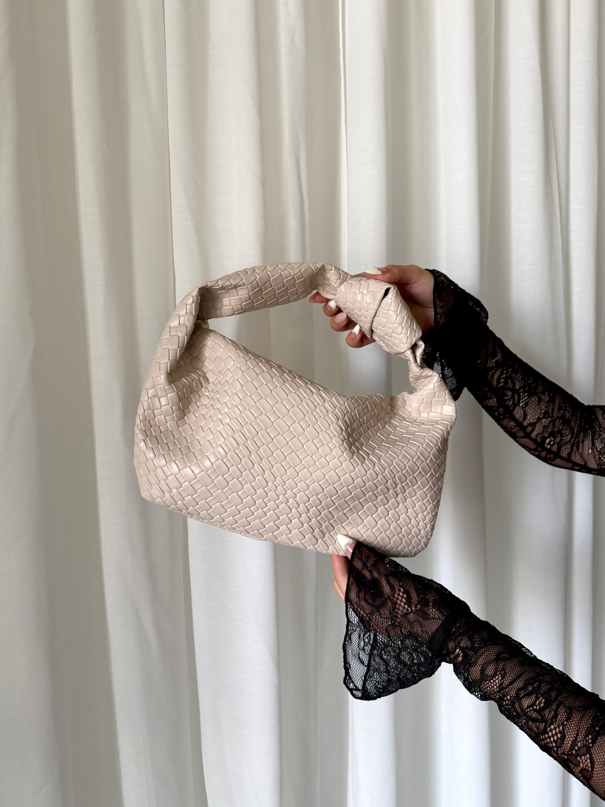 Dayna Knot Bag (Ivory)