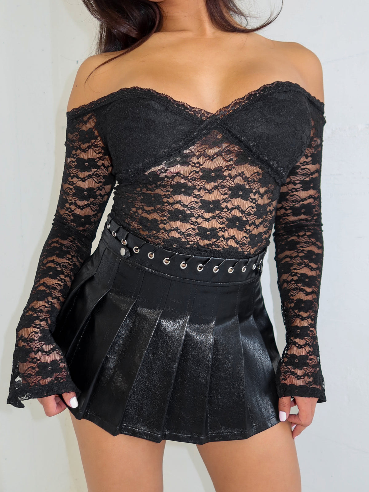 Veronica Leather Skirt (Black)