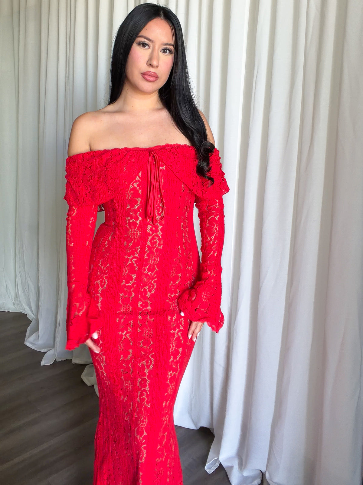 Mariah Lace Gown (Red)