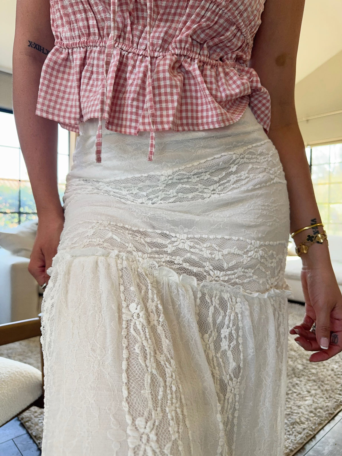 Bryanna Lace Skirt (Ivory)