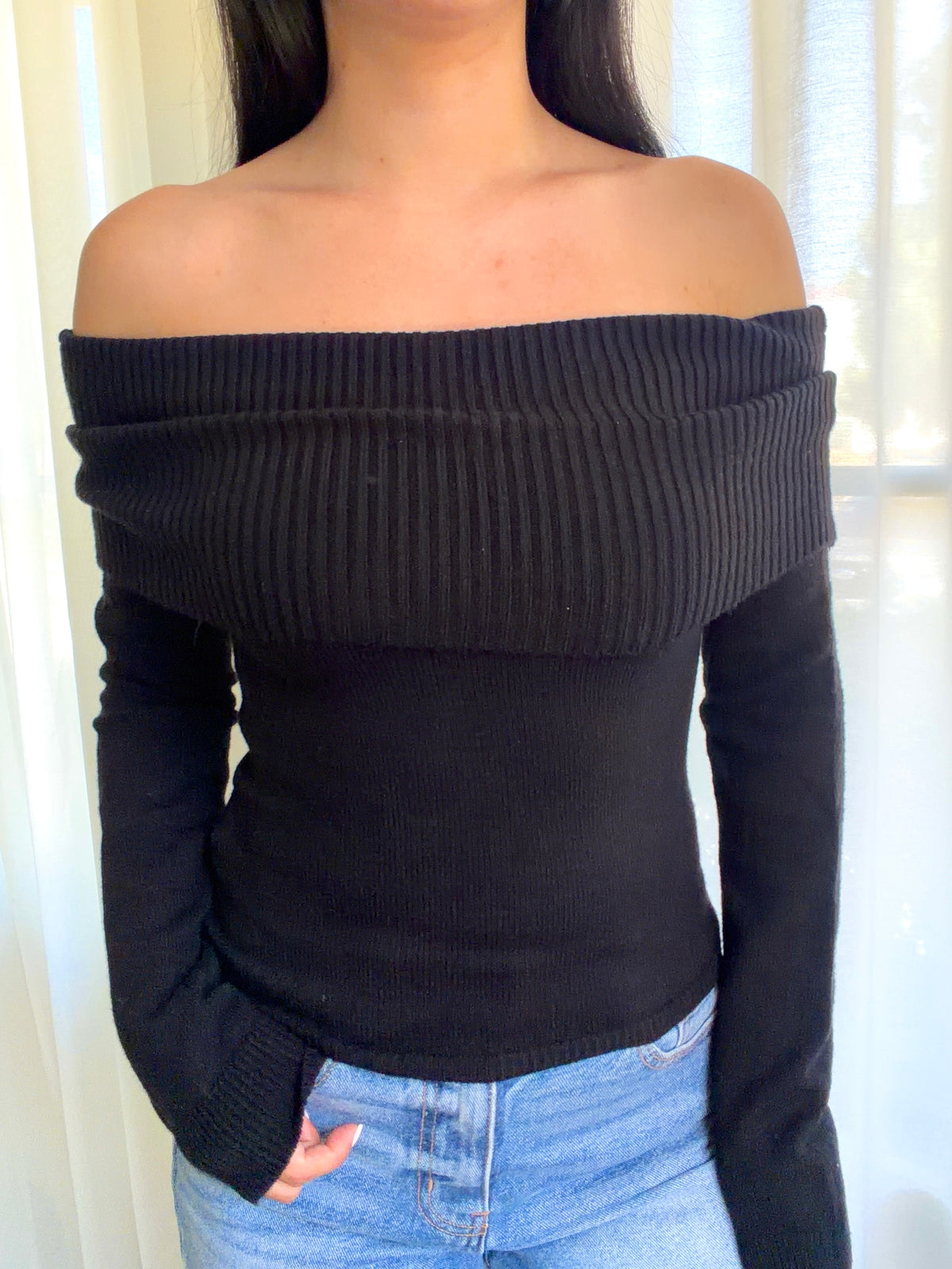 Eileen Off the Shoulder Top (Black)