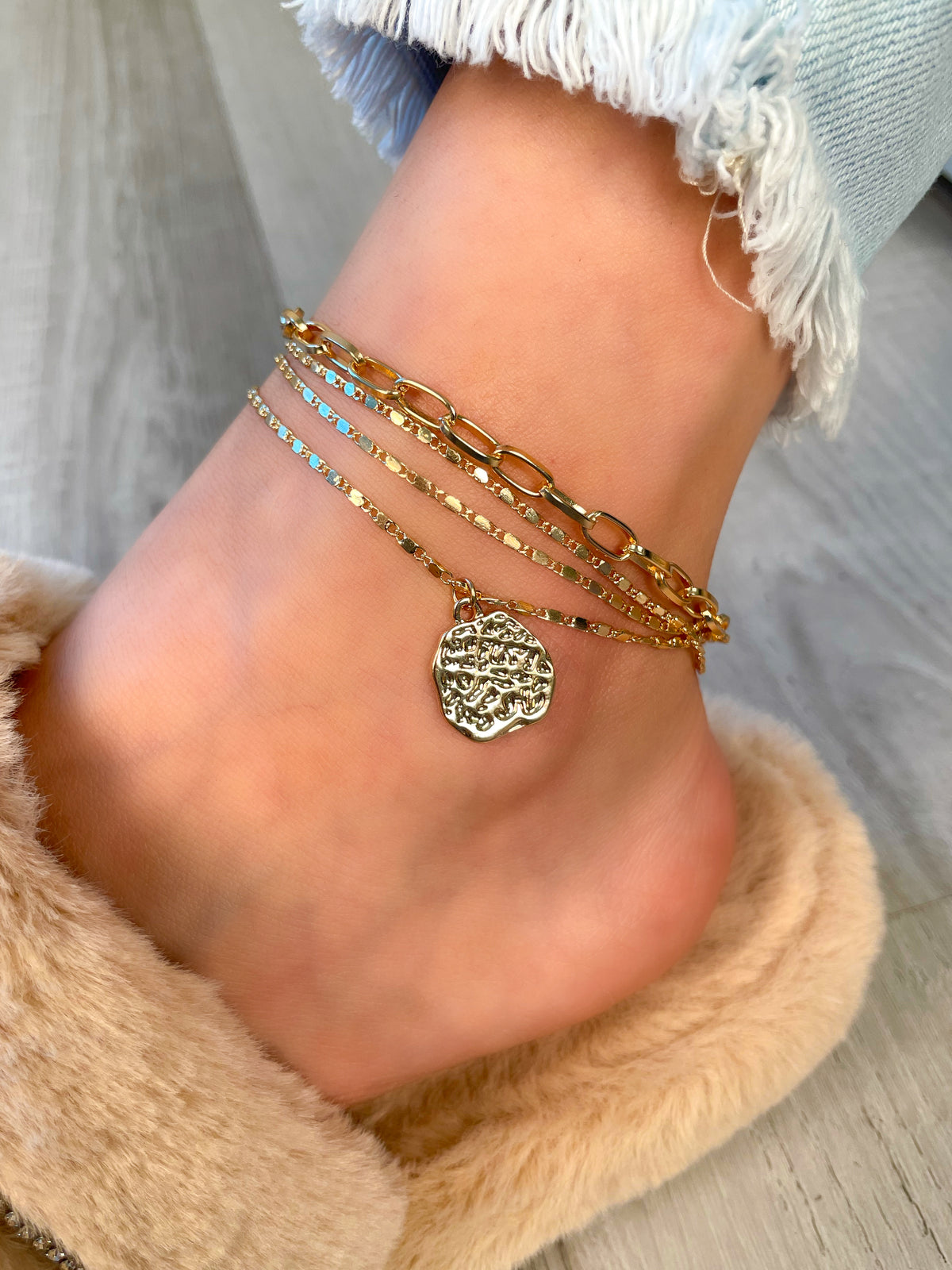 gold/ silver tone anklet, chain link, floral pin