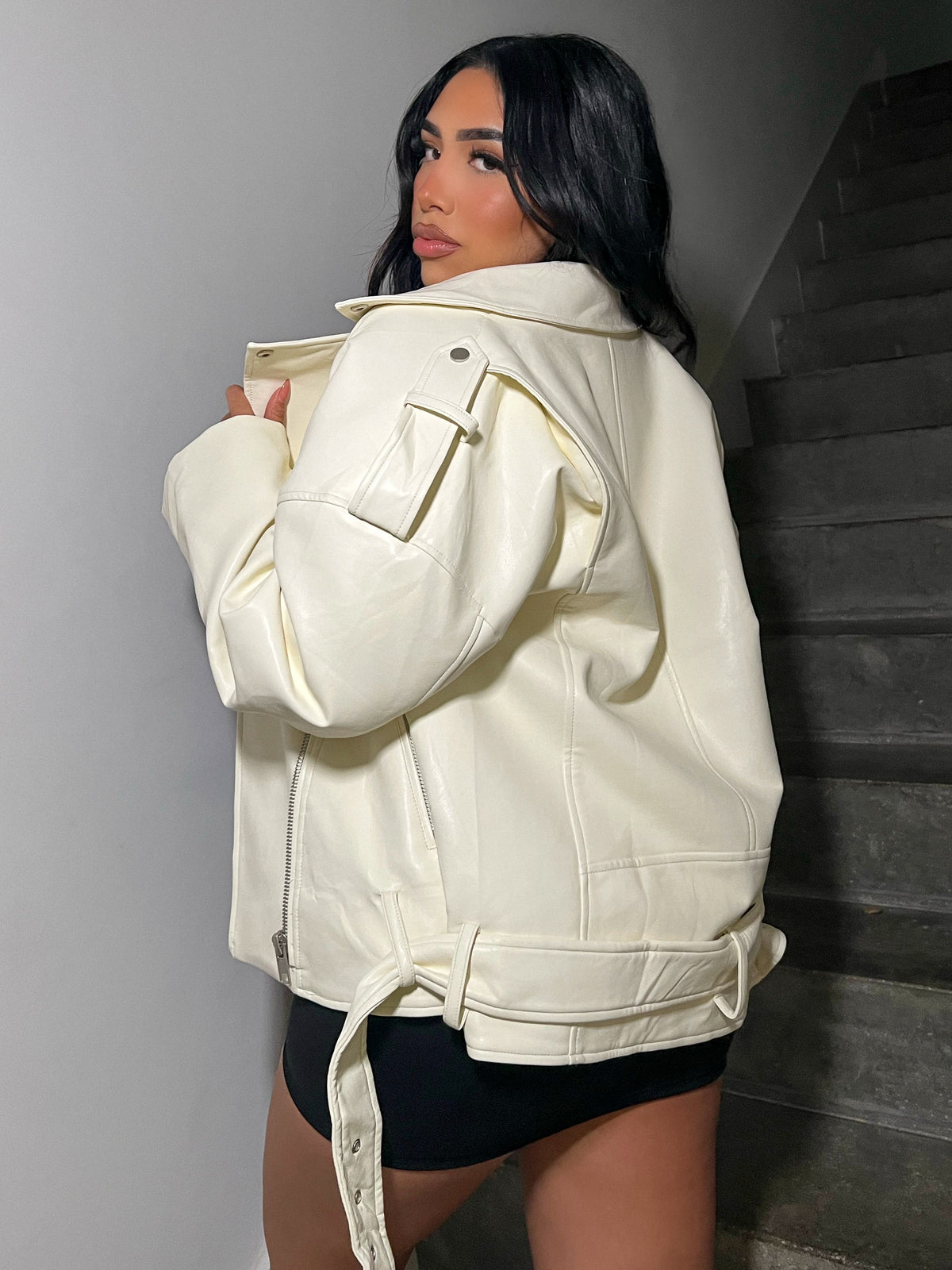 Missguided Cream Faux Leather Oversized Biker Jacket  Faux leather jacket  outfit, White leather jacket outfit, Beige leather jacket