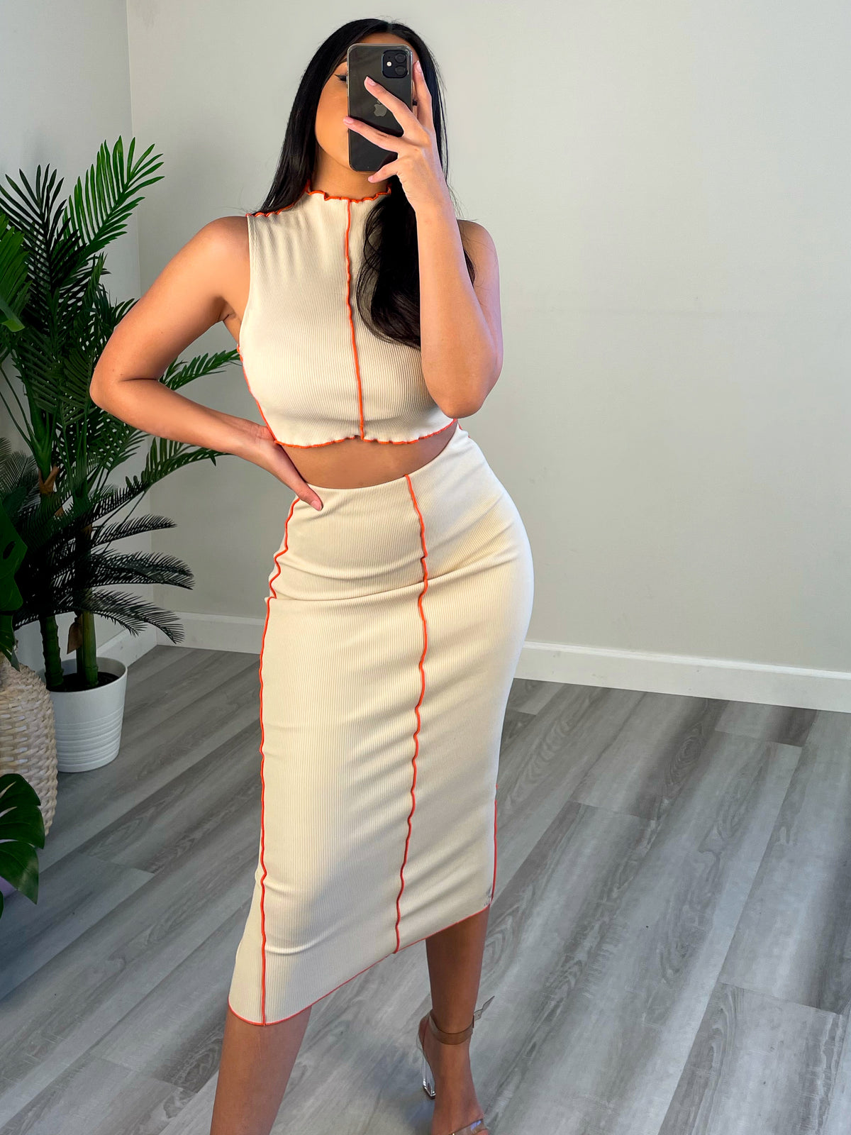 Taylor 2 Piece (Taupe)