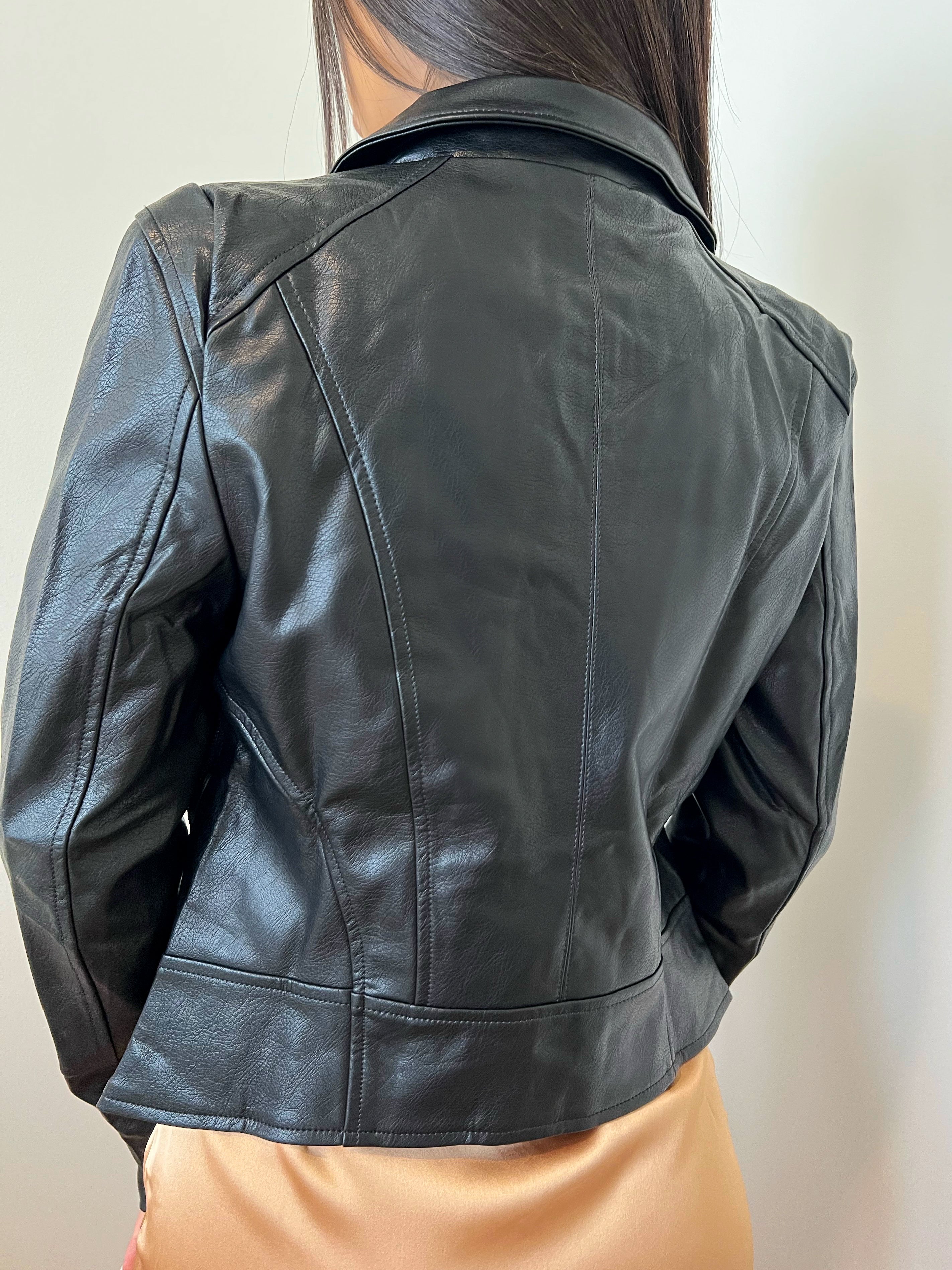 Women's Motorcycle Jacket in Black, Size Small, Leather by Quince