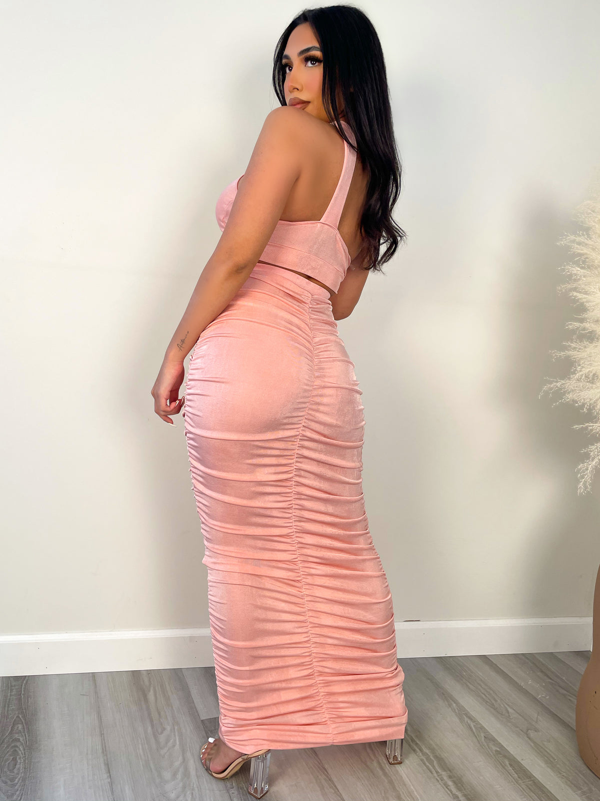 pink 2 piece, crop top, one shoulder, middle cut out, high waisted pencil skirt, ankle length skirt, scrunch
