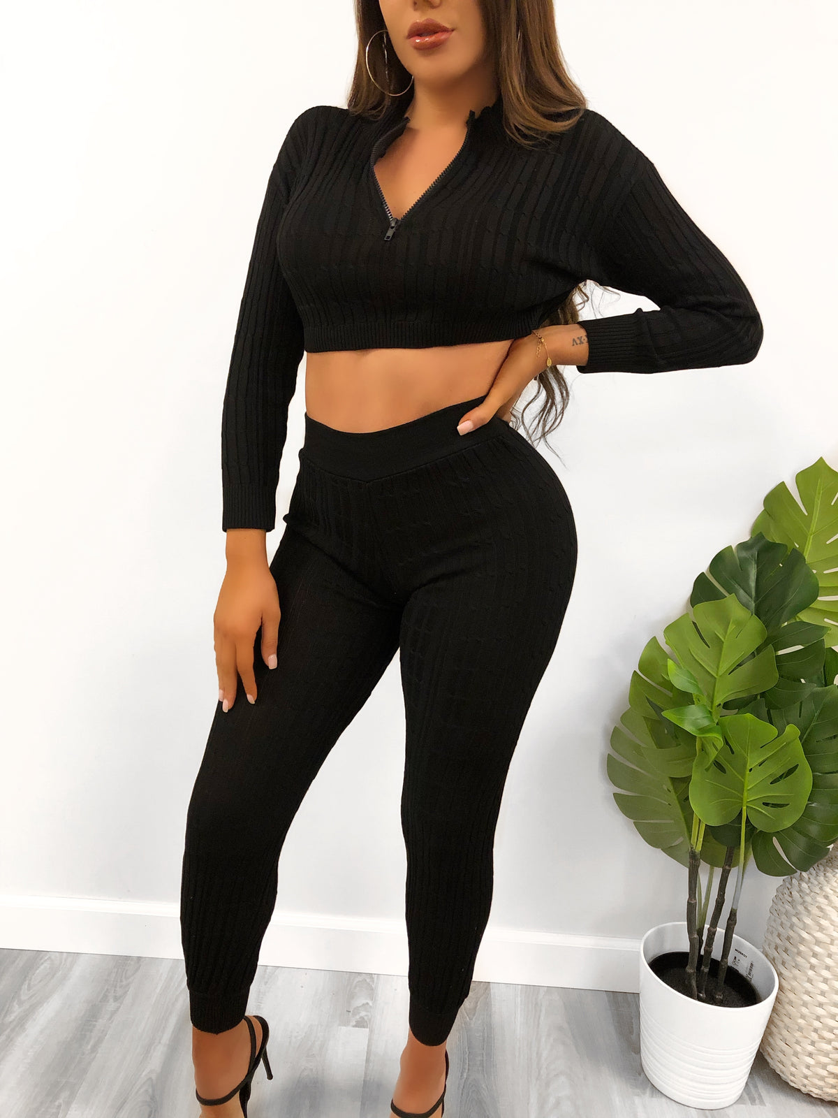 black ribbed 2 piece, high waist leggings, crop top, front zipper, tight fitting